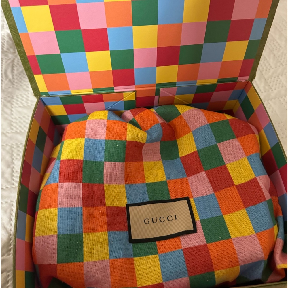 Gucci canvas marmont bag . Small . Check
